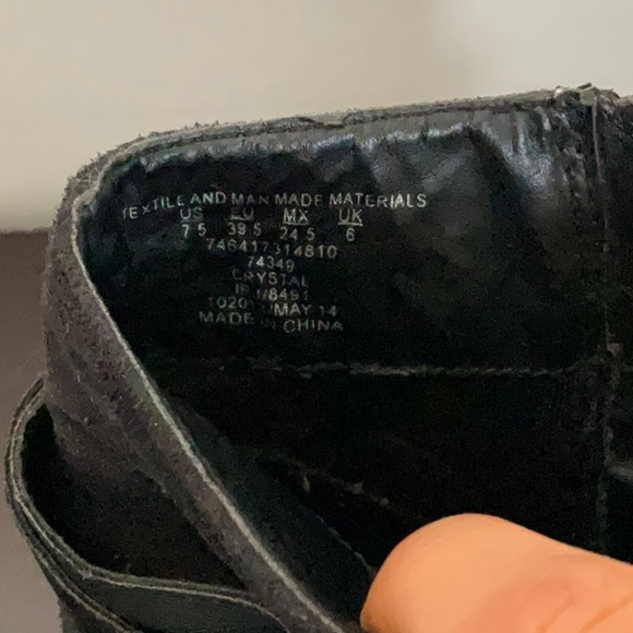 Seventeen Black Ankle Boots - Picture 7 of 7